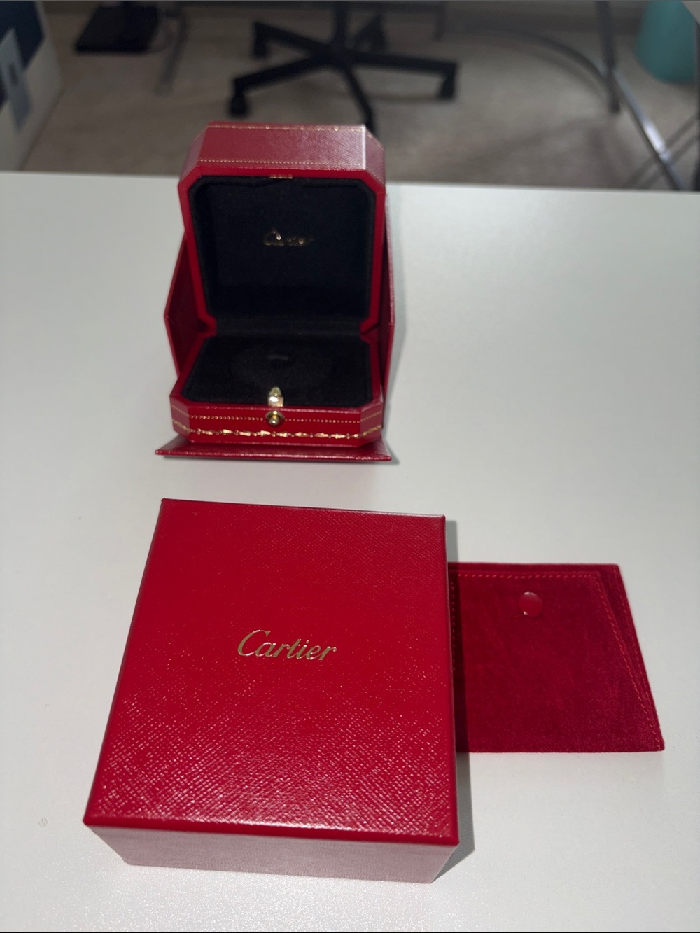 Cartier Red and Black Women's Ring Jewelry Box